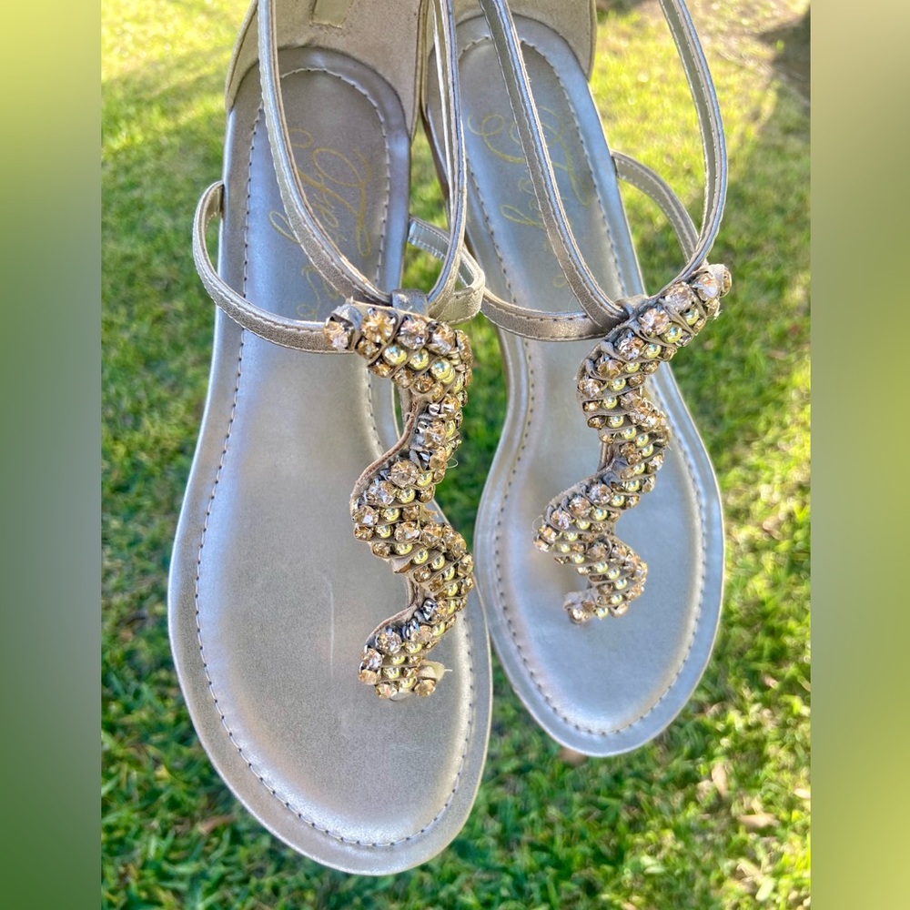 RHINESTONE T-STRAP SANDALS —  METALLIC FLAT SANDALS  GOLD RHINESTONES — SIZE 7.5